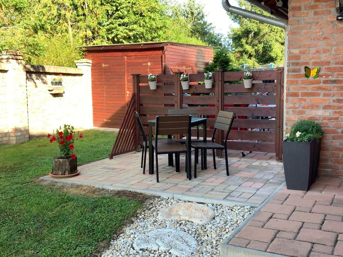 Cherry Apartmanhaz Sárvár Exterior foto